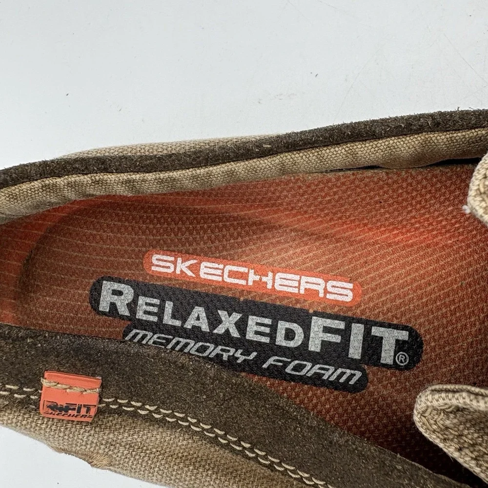 Skechers Shoes Loafer Mens 8.5 Brown Denim Canvas Distressed Relaxed Fit Slip on